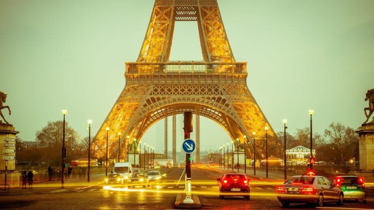 Les mesures prises par la ville de Paris pour lutter contre les affichages publicitaires abusifs