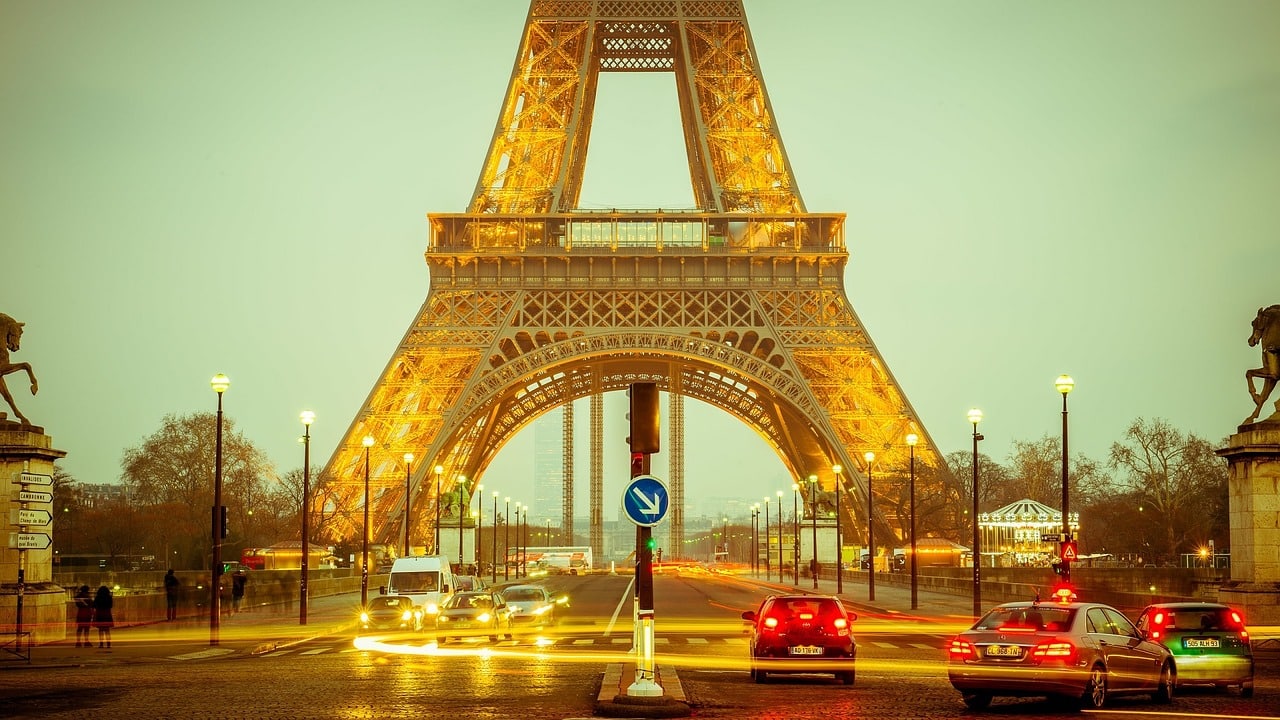 Les mesures prises par la ville de Paris pour lutter contre les affichages publicitaires abusifs