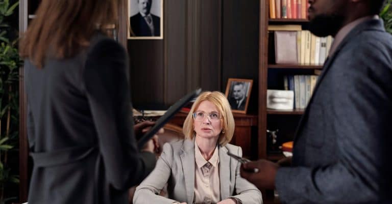 Quelles sont les compétences essentielles d&rsquo;un avocat en droit des affaires ?