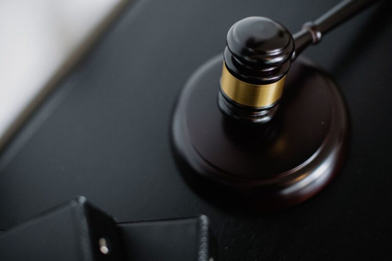 Comment se protéger en affaires avec un avocat en droit commercial ?