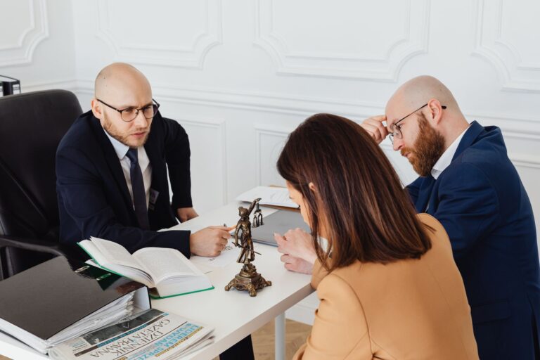 Quelles questions poser lors de la recherche d&rsquo;un avocat pour une affaire ?