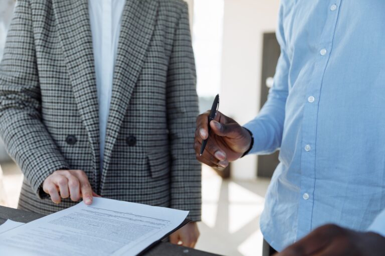 Comment choisir le bon avocat d&rsquo;affaires ?